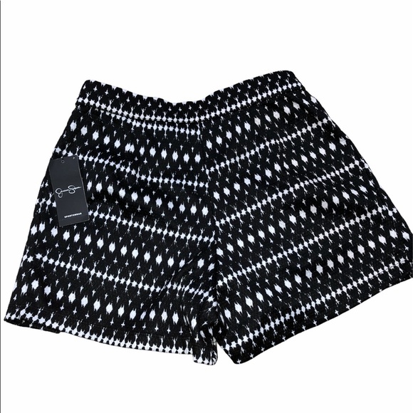 Jessica Simpson size xsmall black & white shorts - Picture 2 of 5
